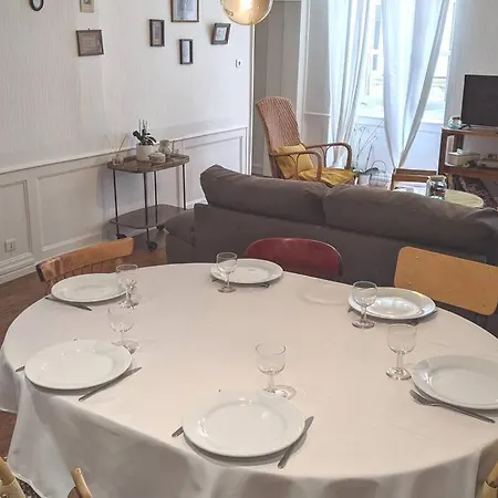 A L'ombre De L'abbatiale, 90 M² Renoves 3 Apartmán Aurillac